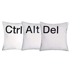 fundas de cojín que recrean las teclas crtl alt del
